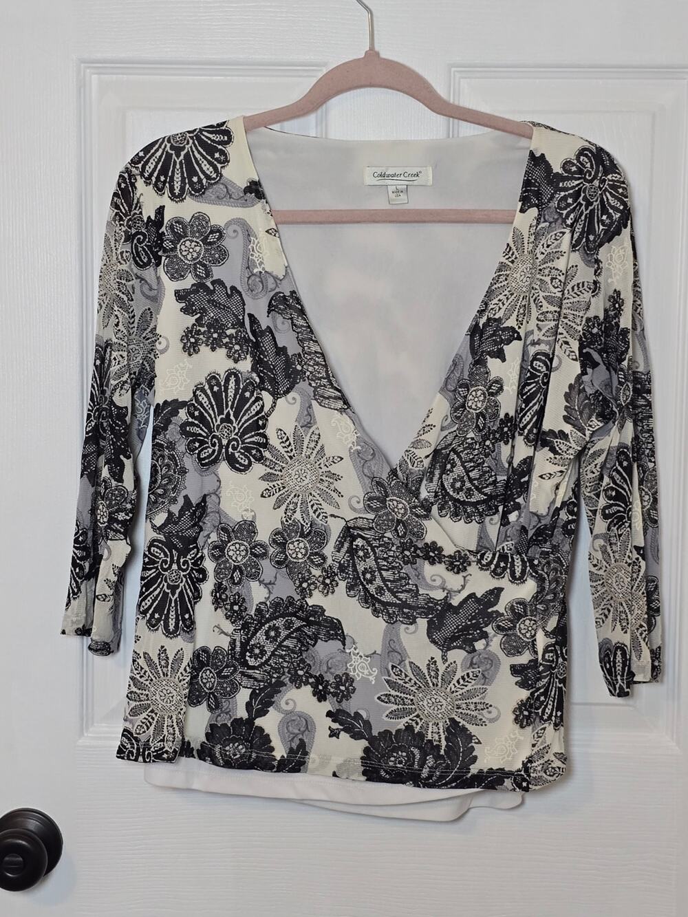 Coldwater Creek Black White Floral Paisley Surplice Blouse Stretch Knit Top L